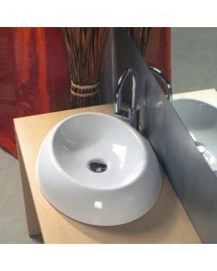 LVO 150 Oval Ceramic Vessel Bathroom Sink in Glossy White, 23.6"