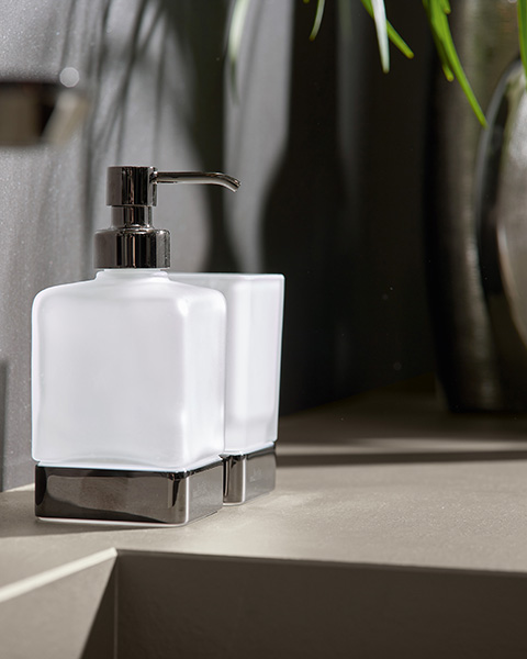 Lea Bathroom Accessories